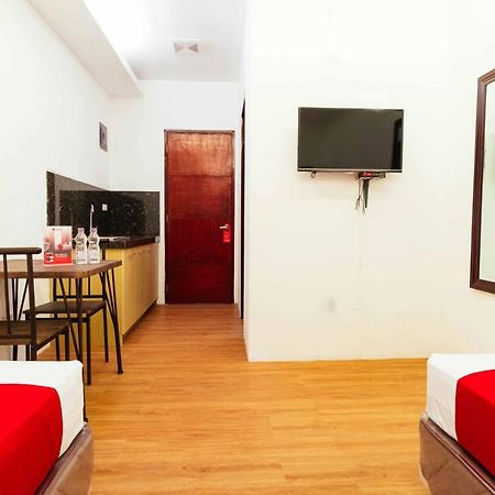 Reddoorz Plus Near Commonwealth Regalado ケソンシティ エクステリア 写真
